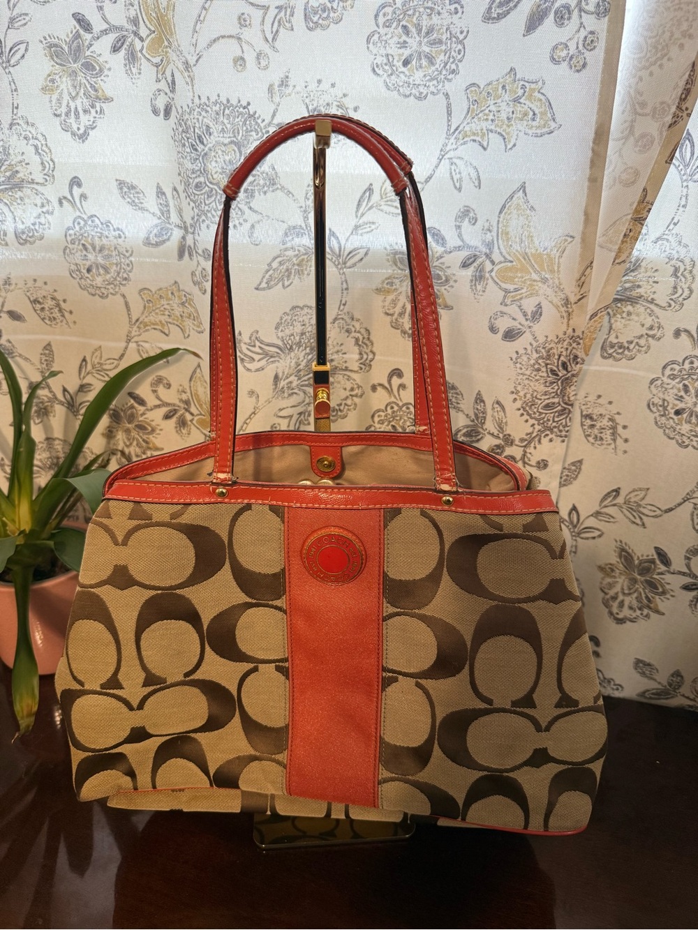 Coach Signature Stripe Tote – Coral Trim ✨